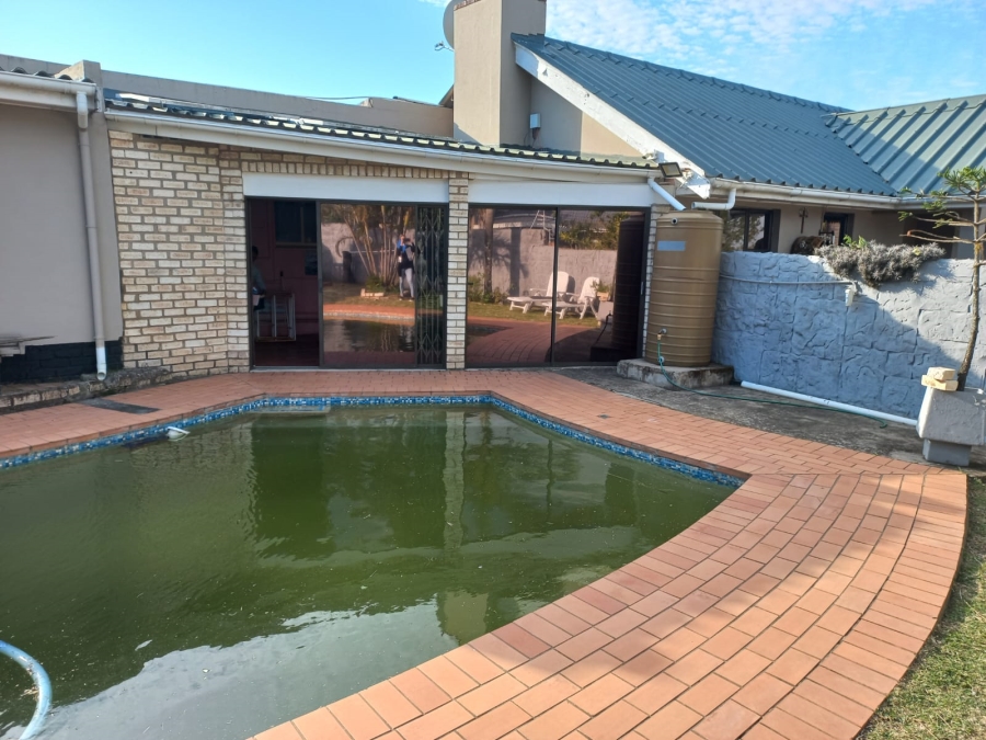 4 Bedroom Property for Sale in Gonubie Eastern Cape